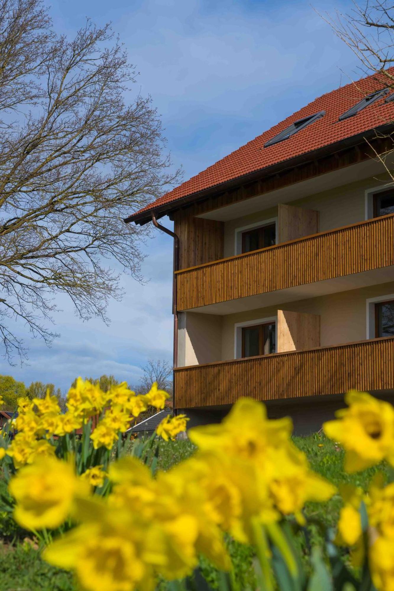 ホテル Chalet An Der Brunnader - Ihr Perfekter Rueckzugsort In Der Bayerischen Toskana バート・ビルンバッハ エクステリア 写真